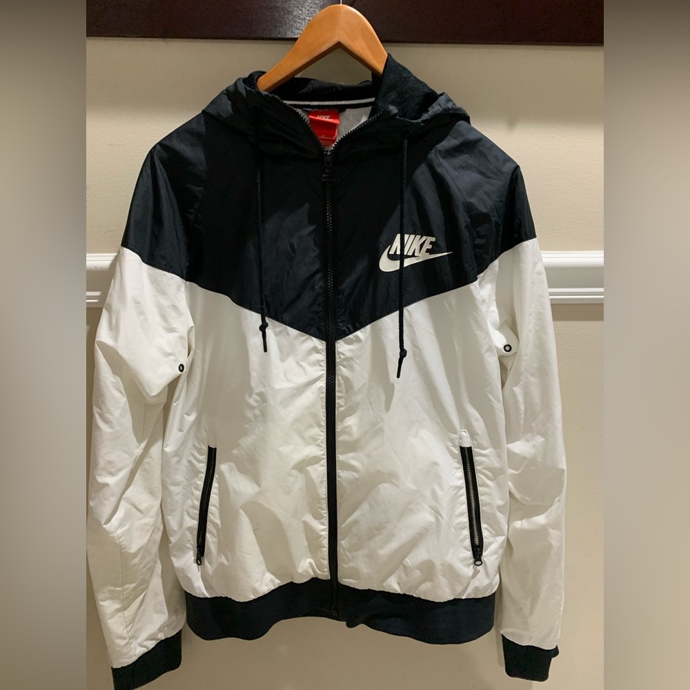 Nike Windbreaker - Black & White